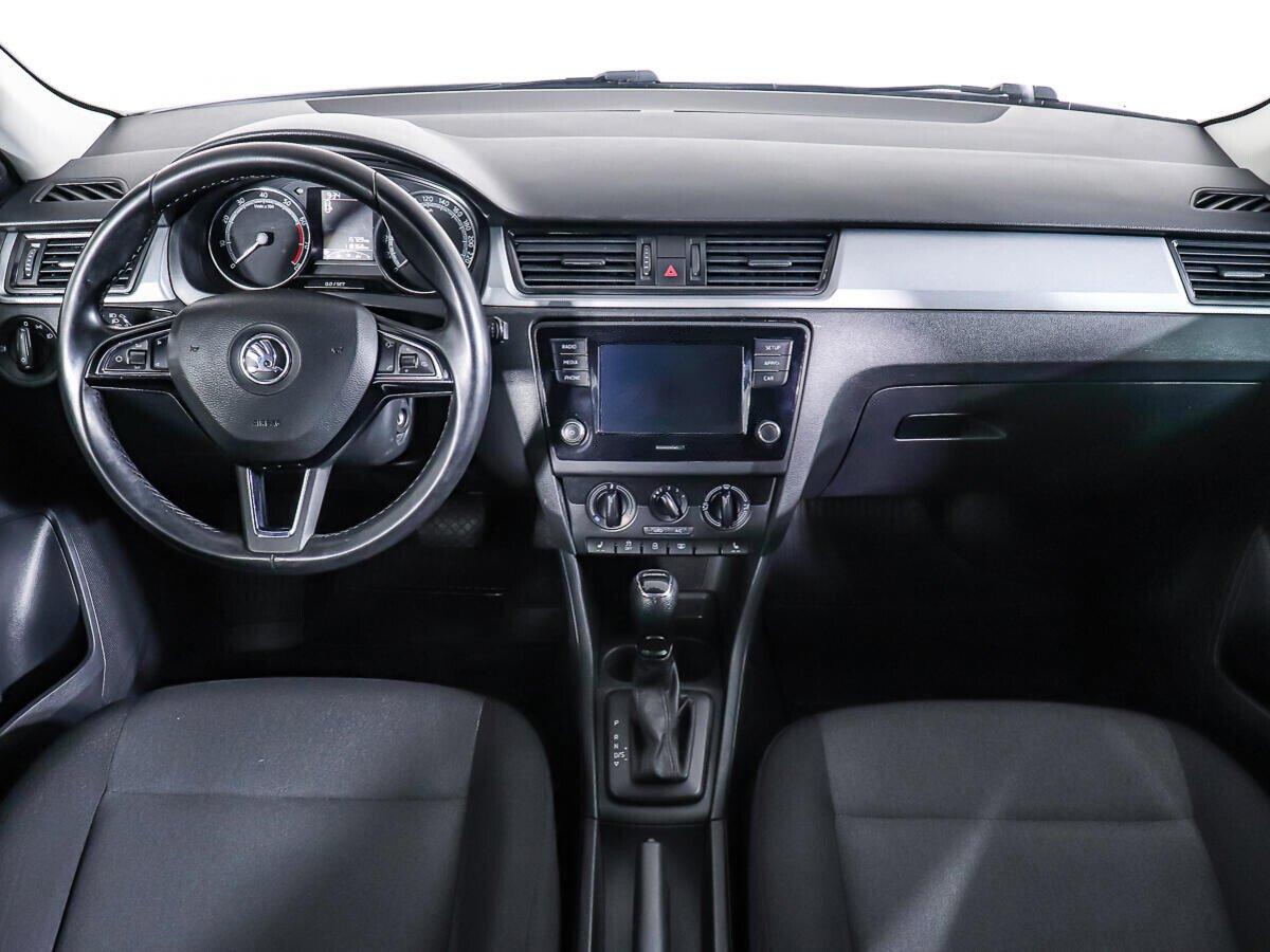 Skoda Rapid 2019, белый