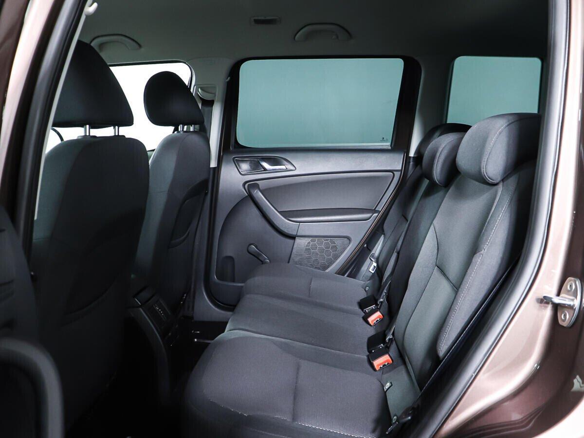 Skoda Yeti 2015, коричневый