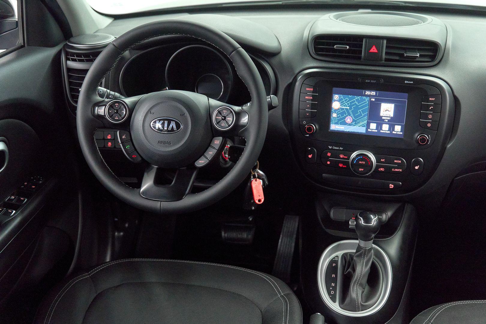 Kia Soul 2017, черный