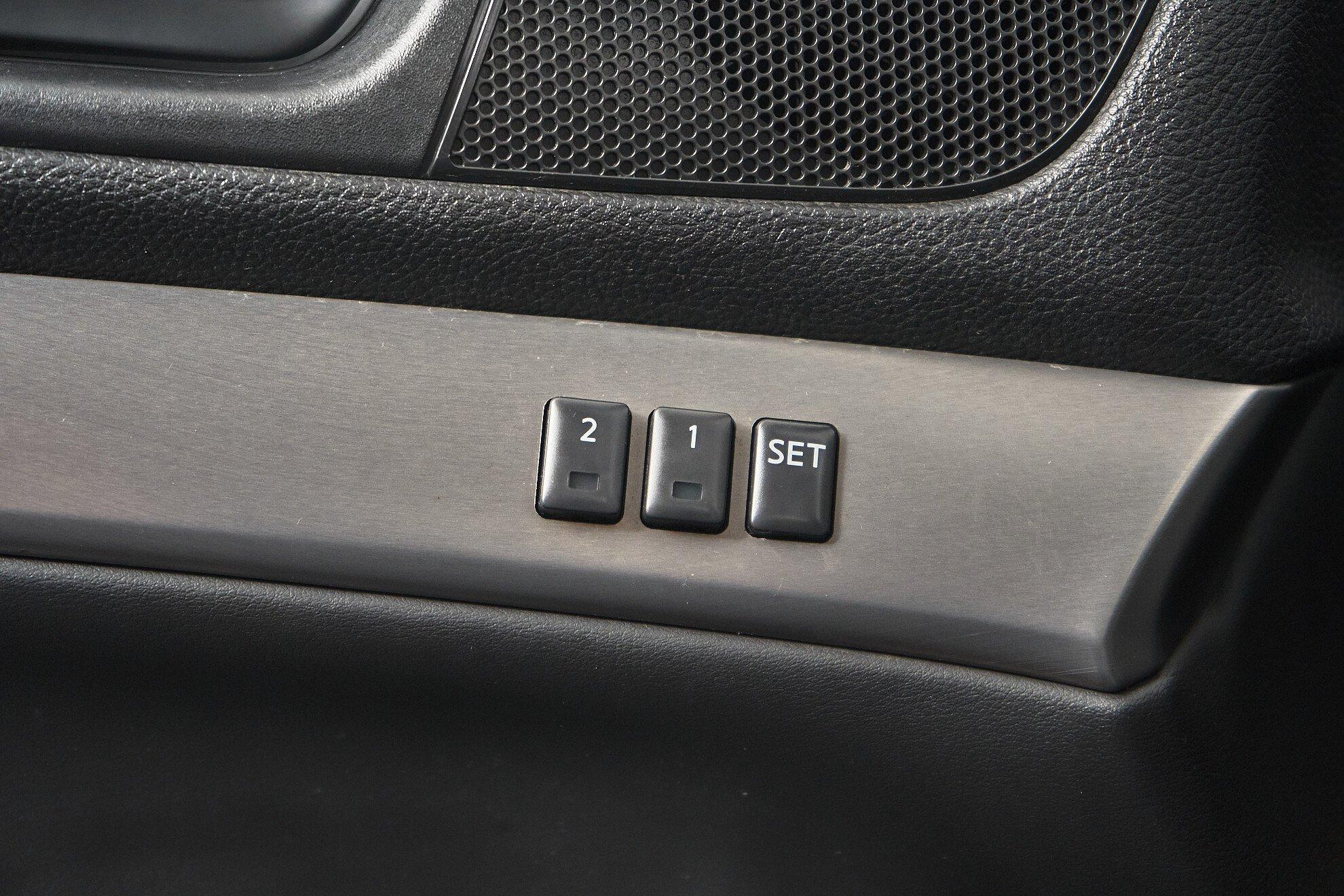 Infiniti G 2010, черный