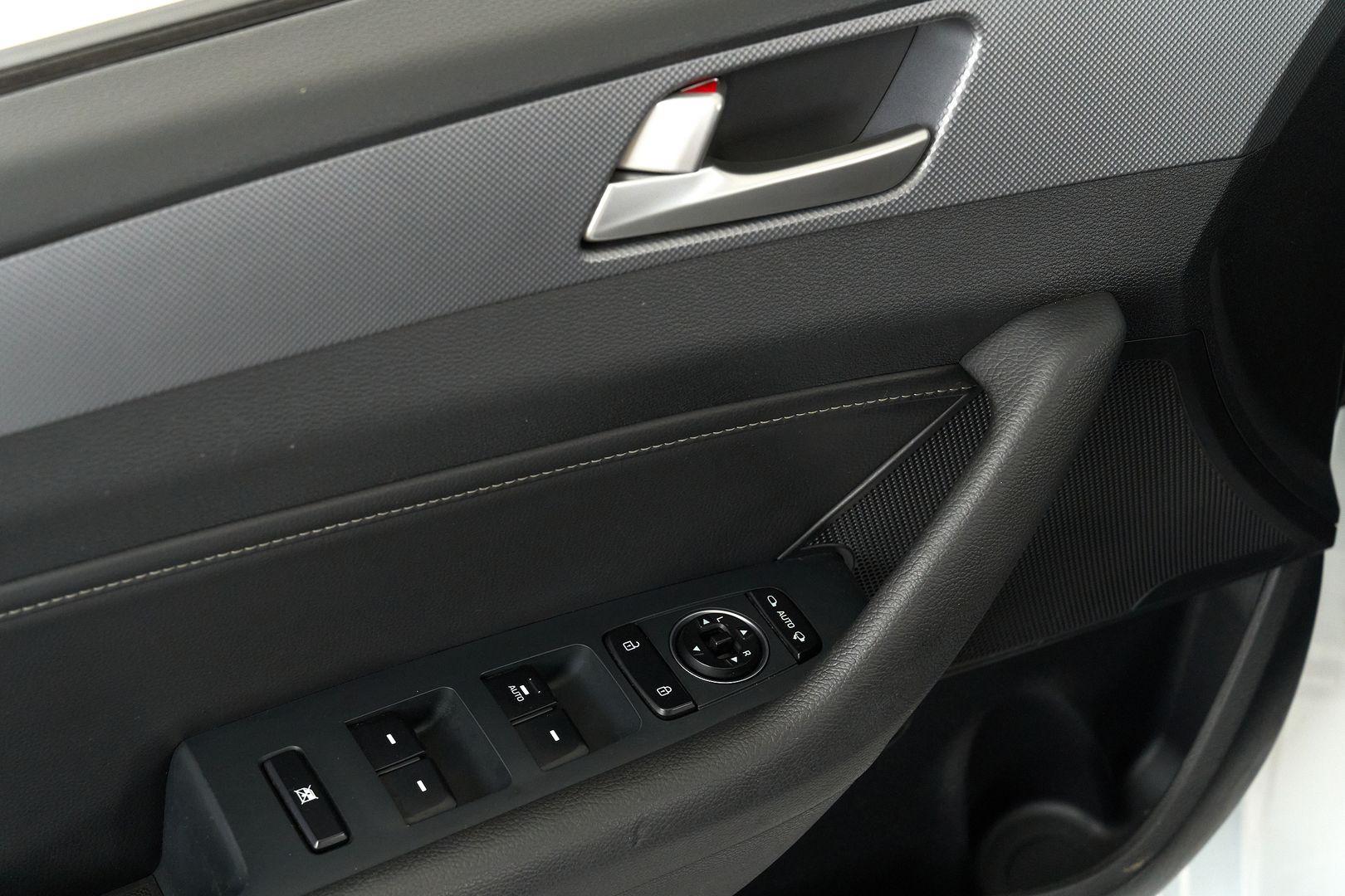 Hyundai Sonata 2017, белый
