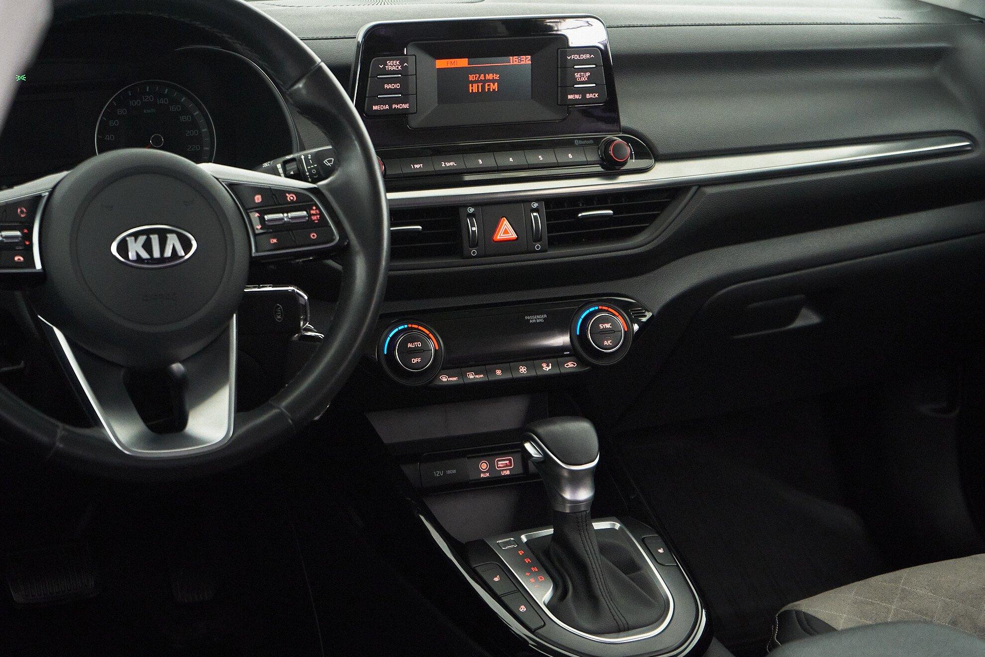 Kia Cerato 2019, серый