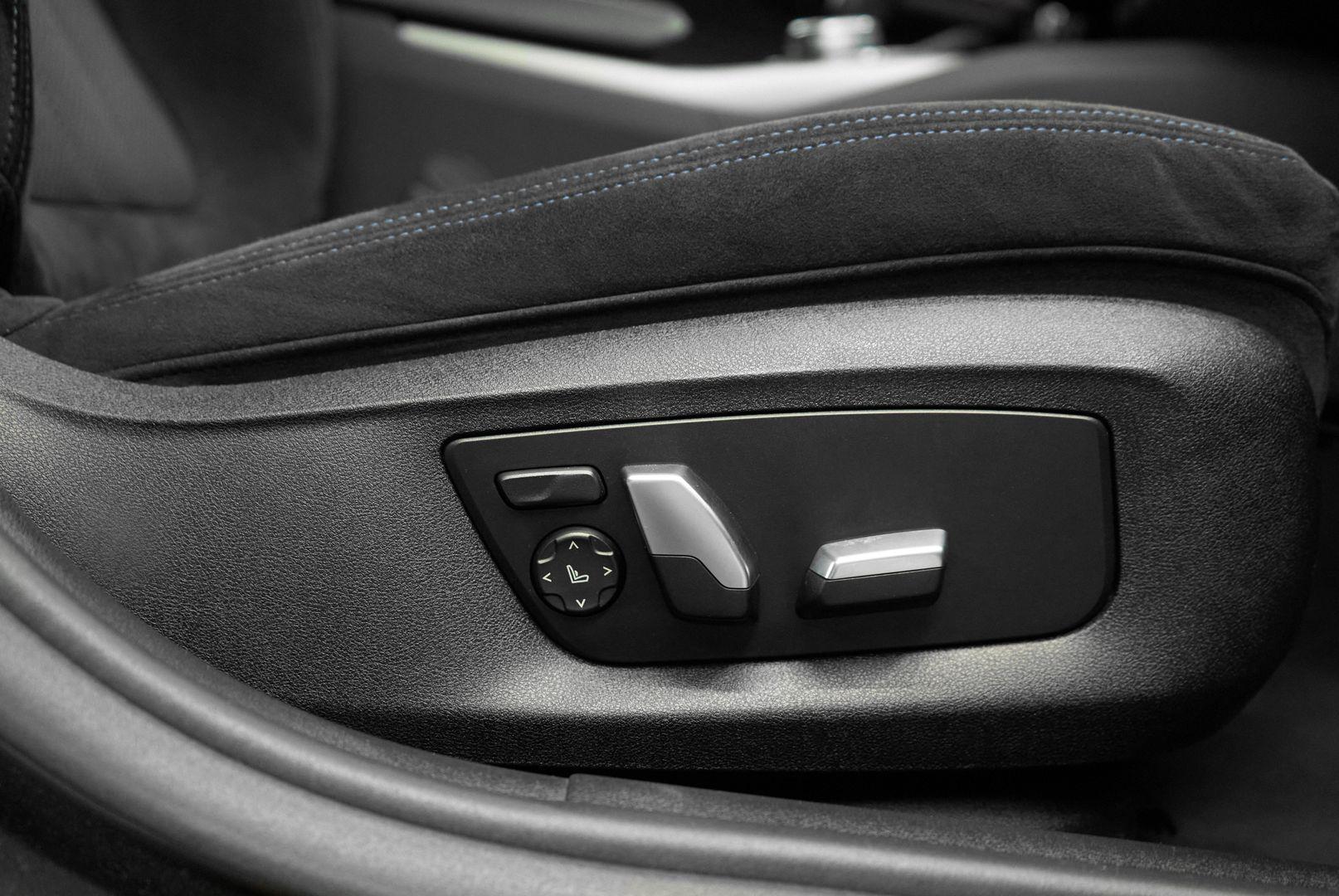 BMW 5 серии 2020, серый
