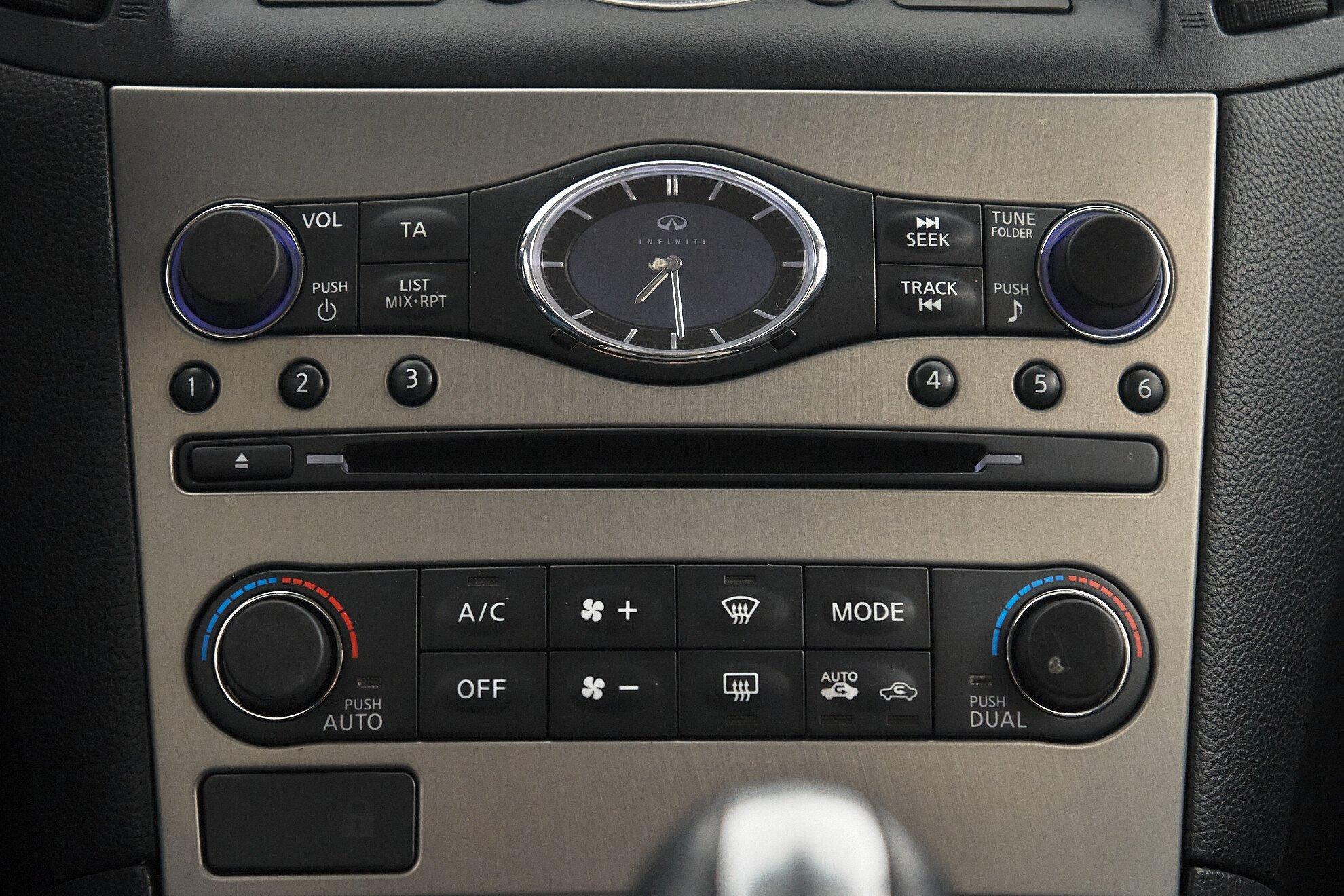 Infiniti G 2010, черный