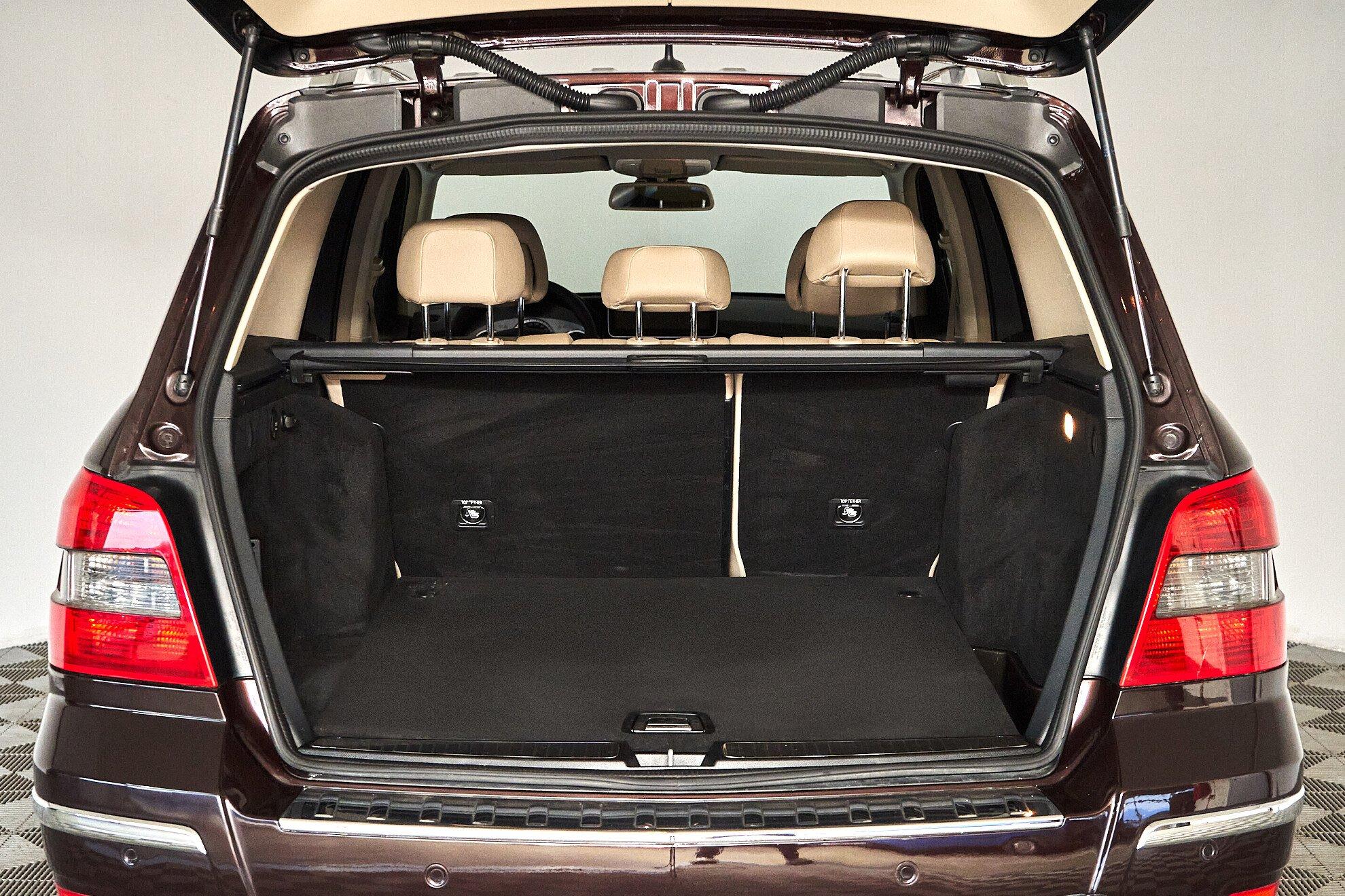 Mercedes-Benz GLK-Класс 2010, коричневый