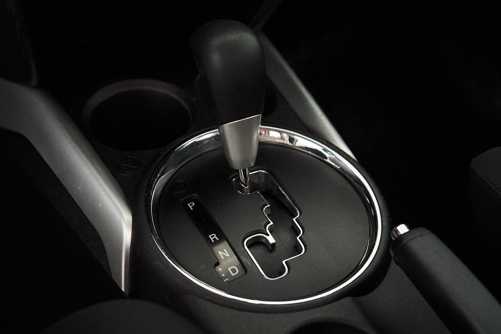 Mitsubishi ASX 2012, белый
