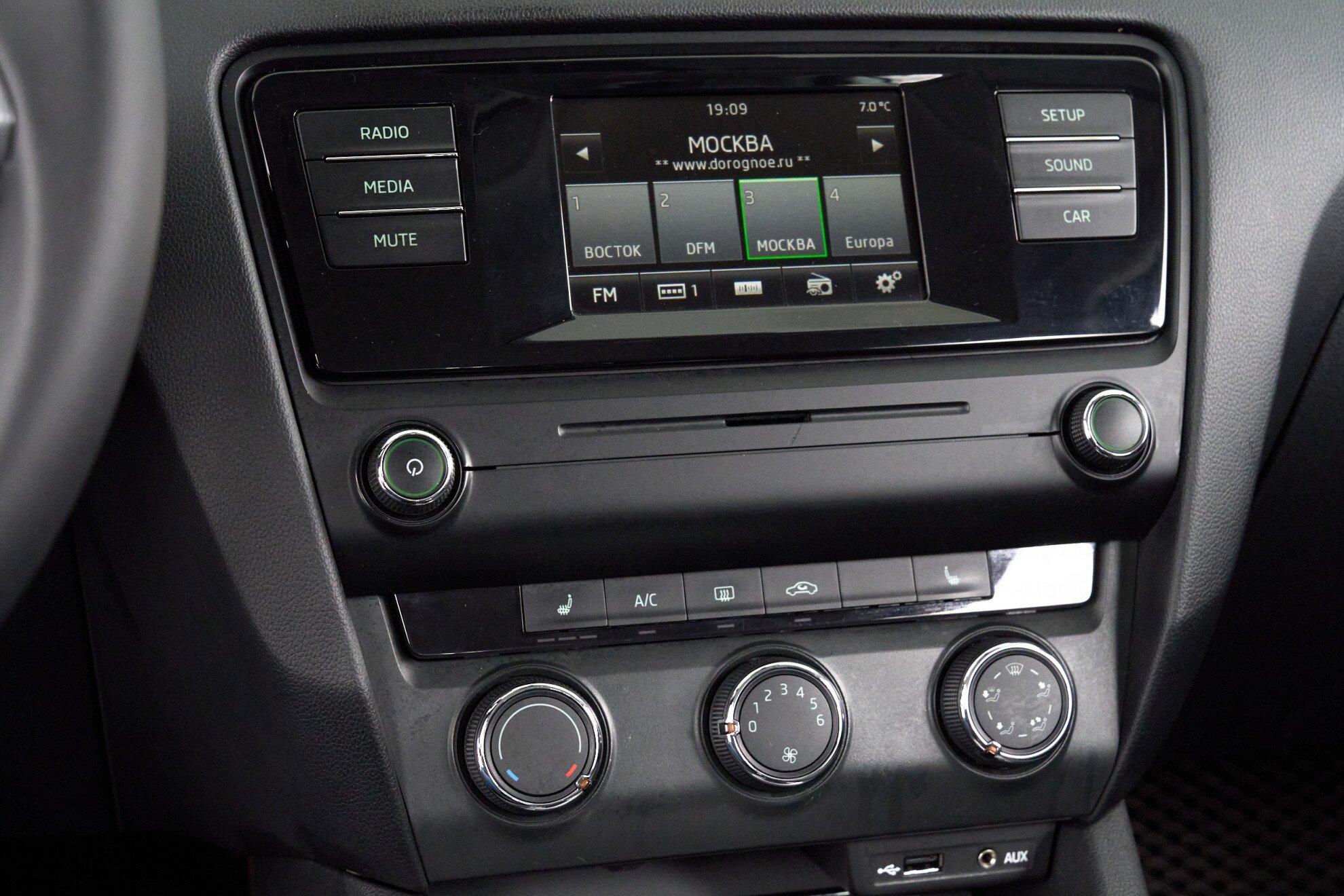 Skoda Octavia 2014, серый