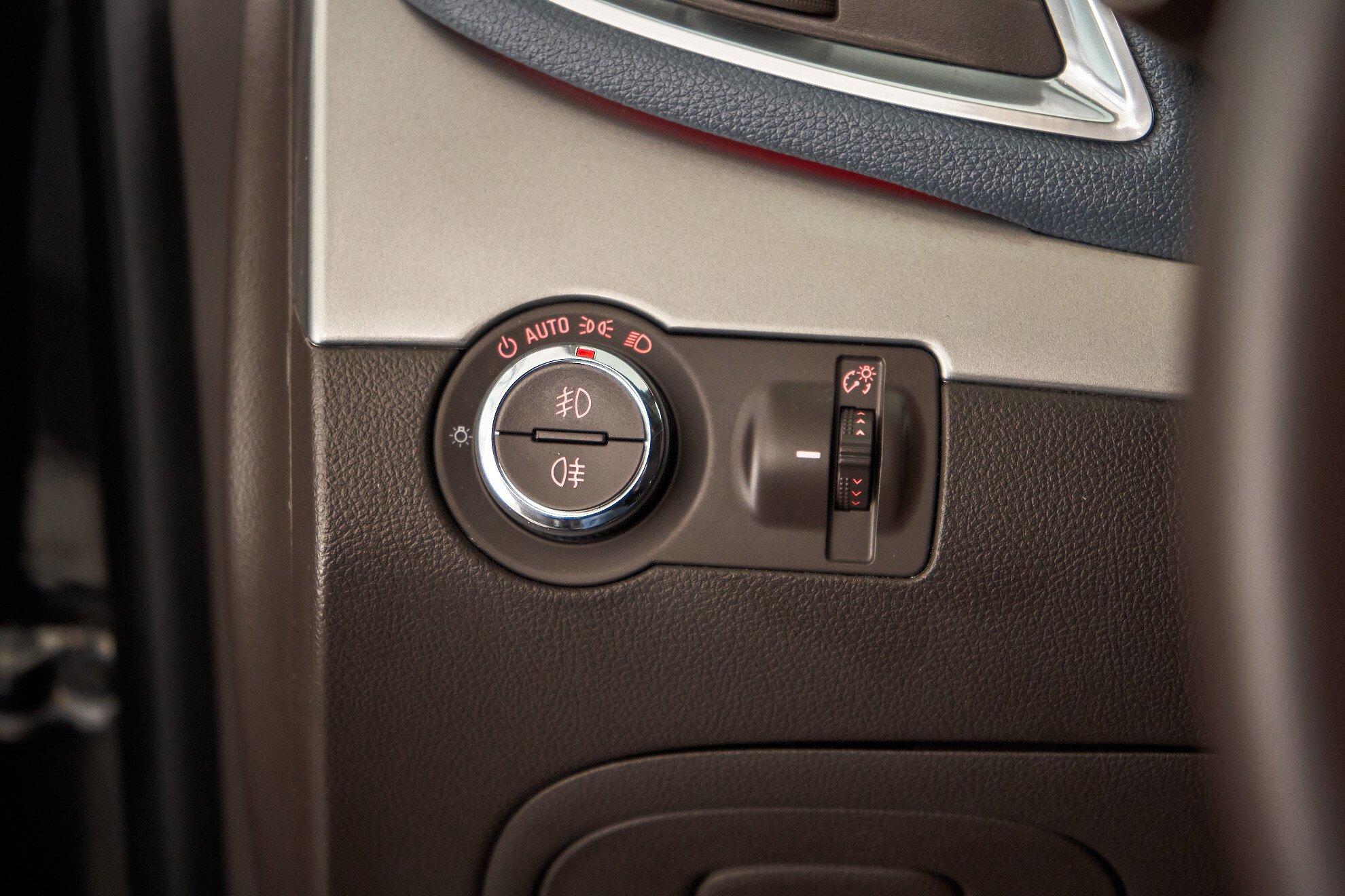 Opel Mokka 2012, черный