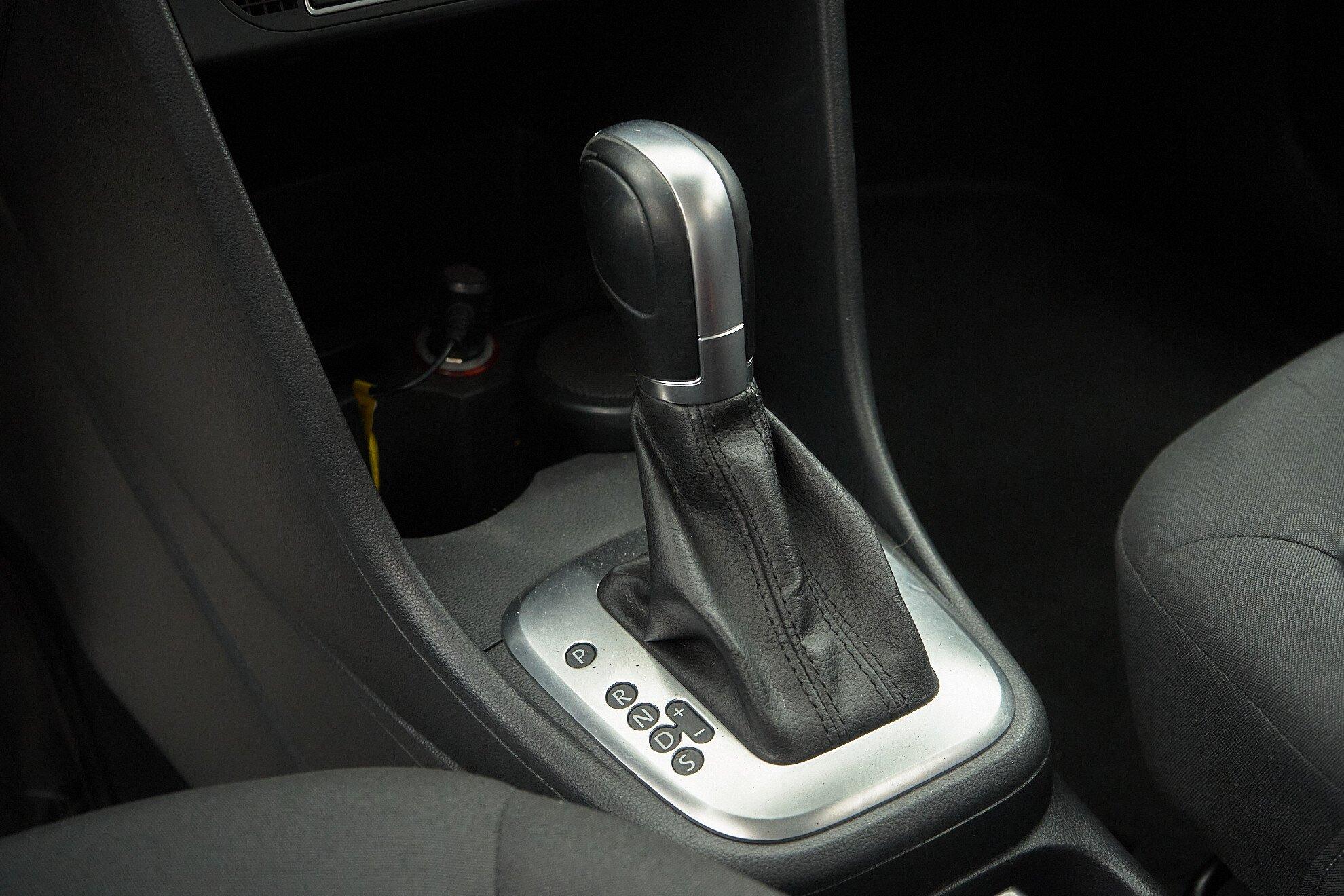 Volkswagen Polo 2019, серебряный