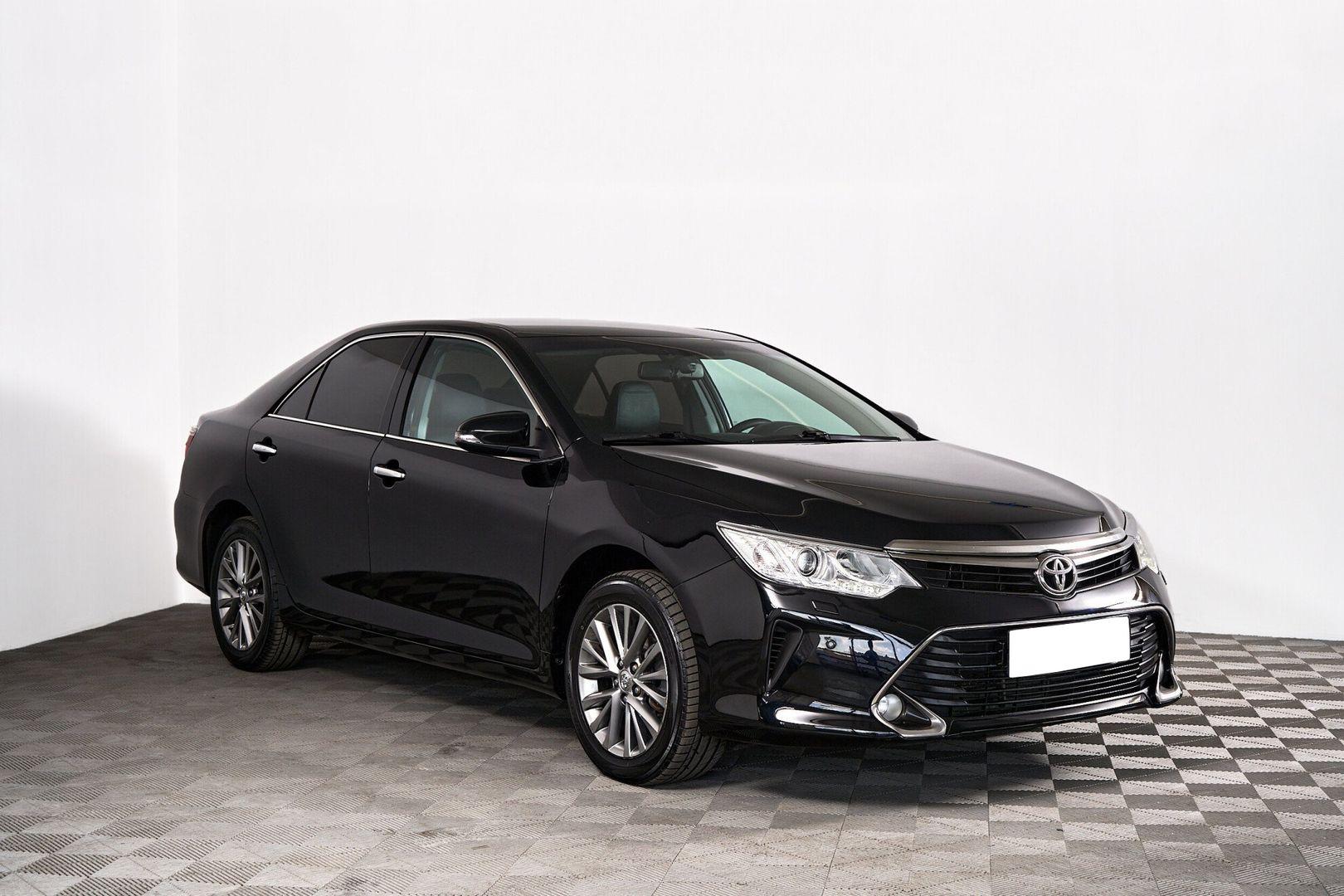 Toyota Camry 2017, черный