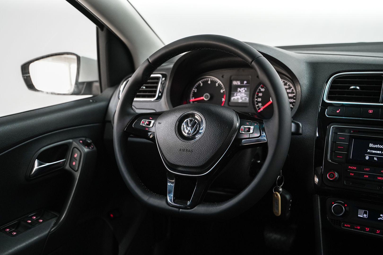 Volkswagen Polo 2017, белый
