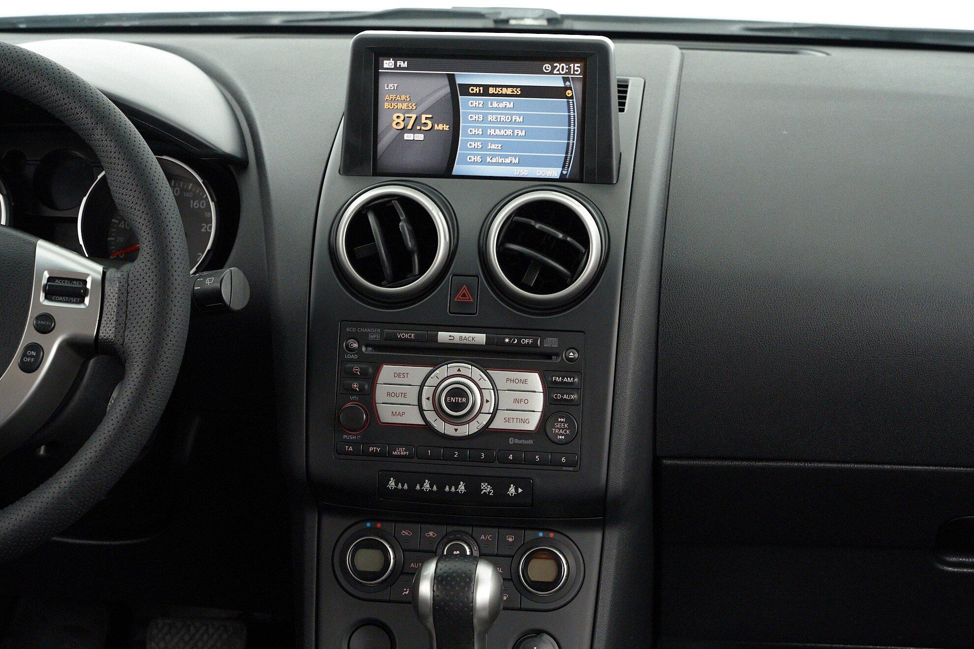 Nissan Qashqai 2009, серебряный