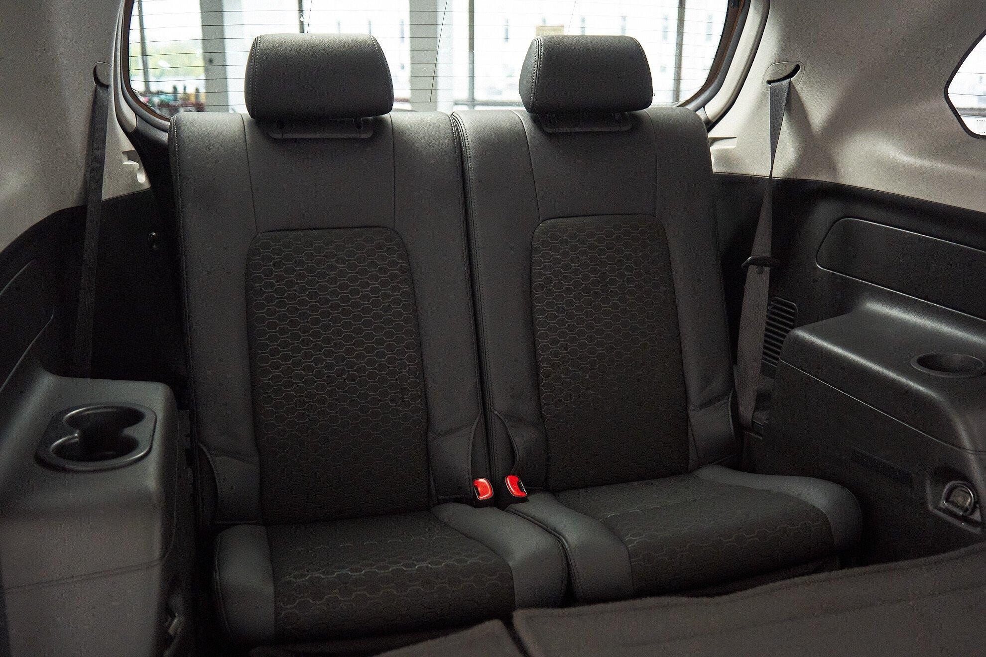 Chevrolet Captiva 2015, черный