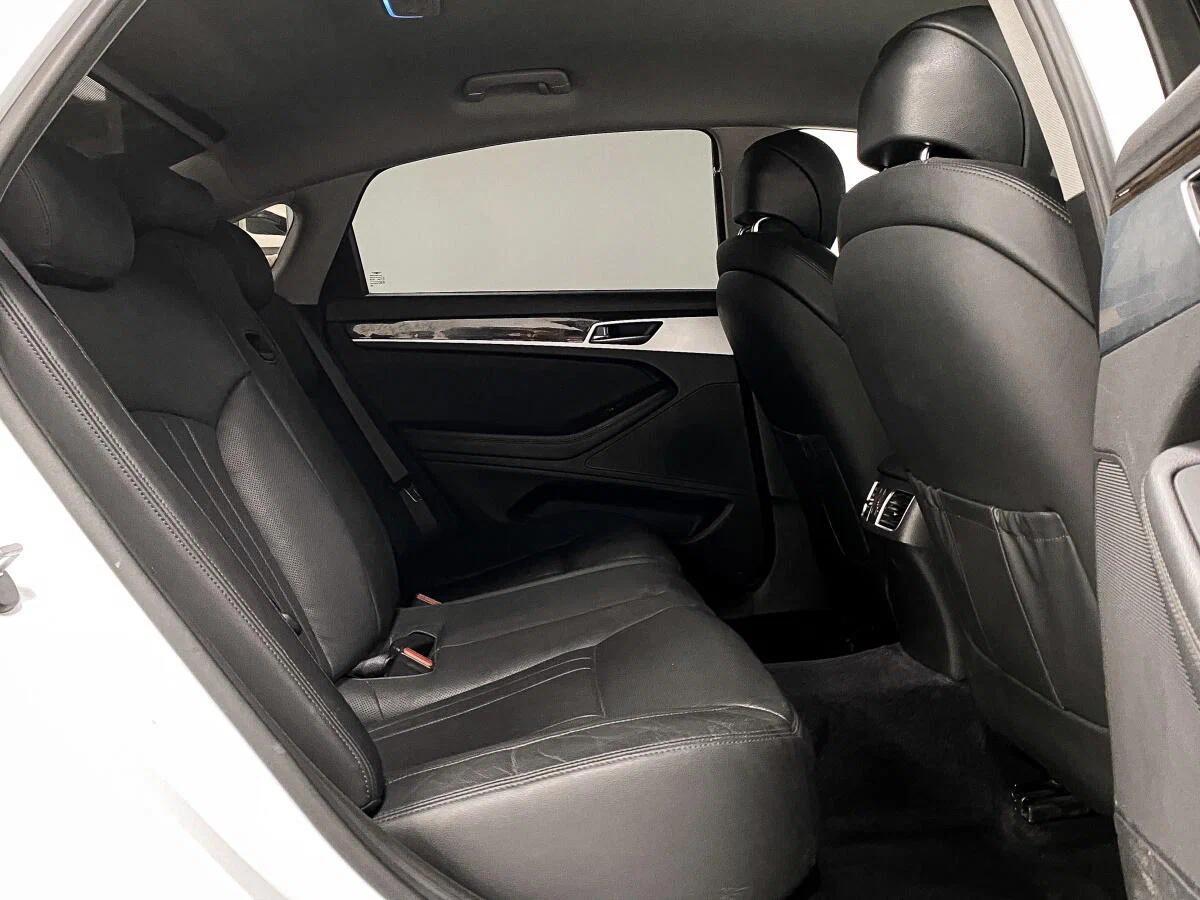 Genesis G80 2019, белый
