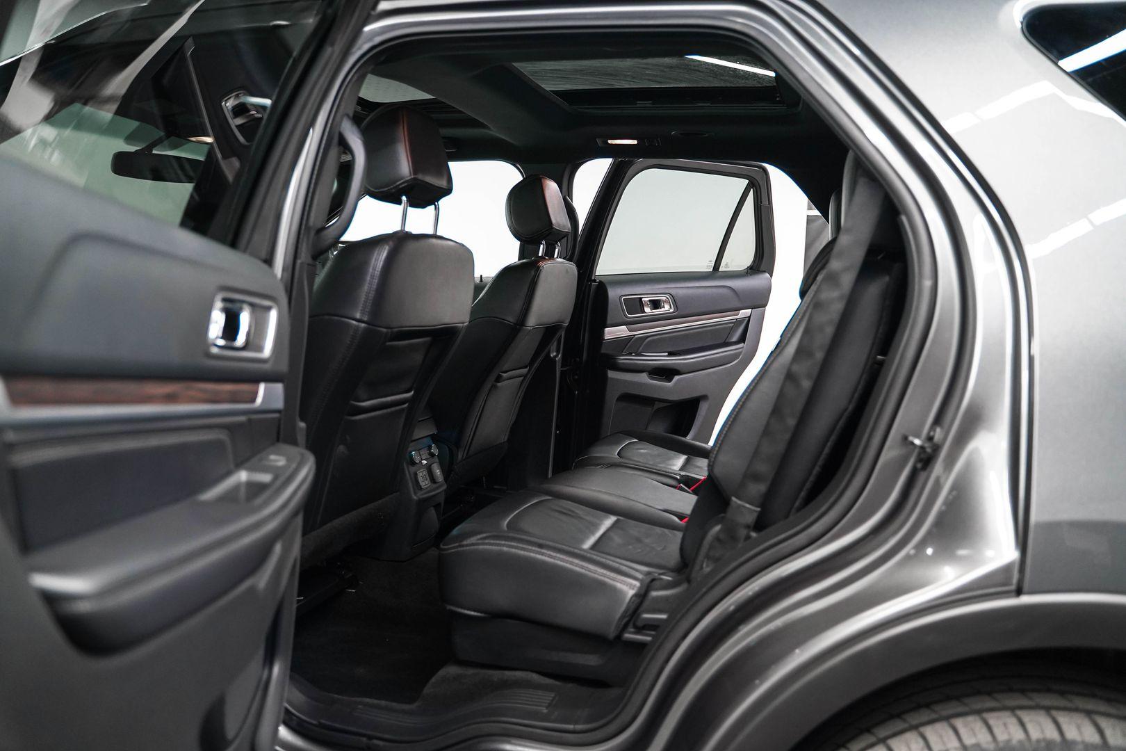 Ford Explorer 2016, серый