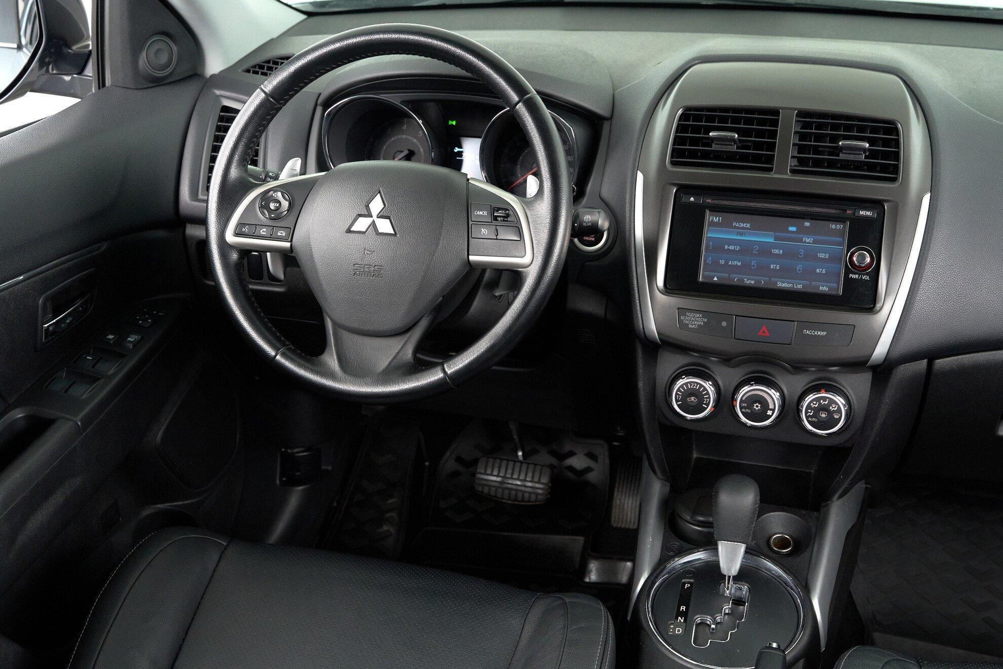 Mitsubishi ASX 2013, серый