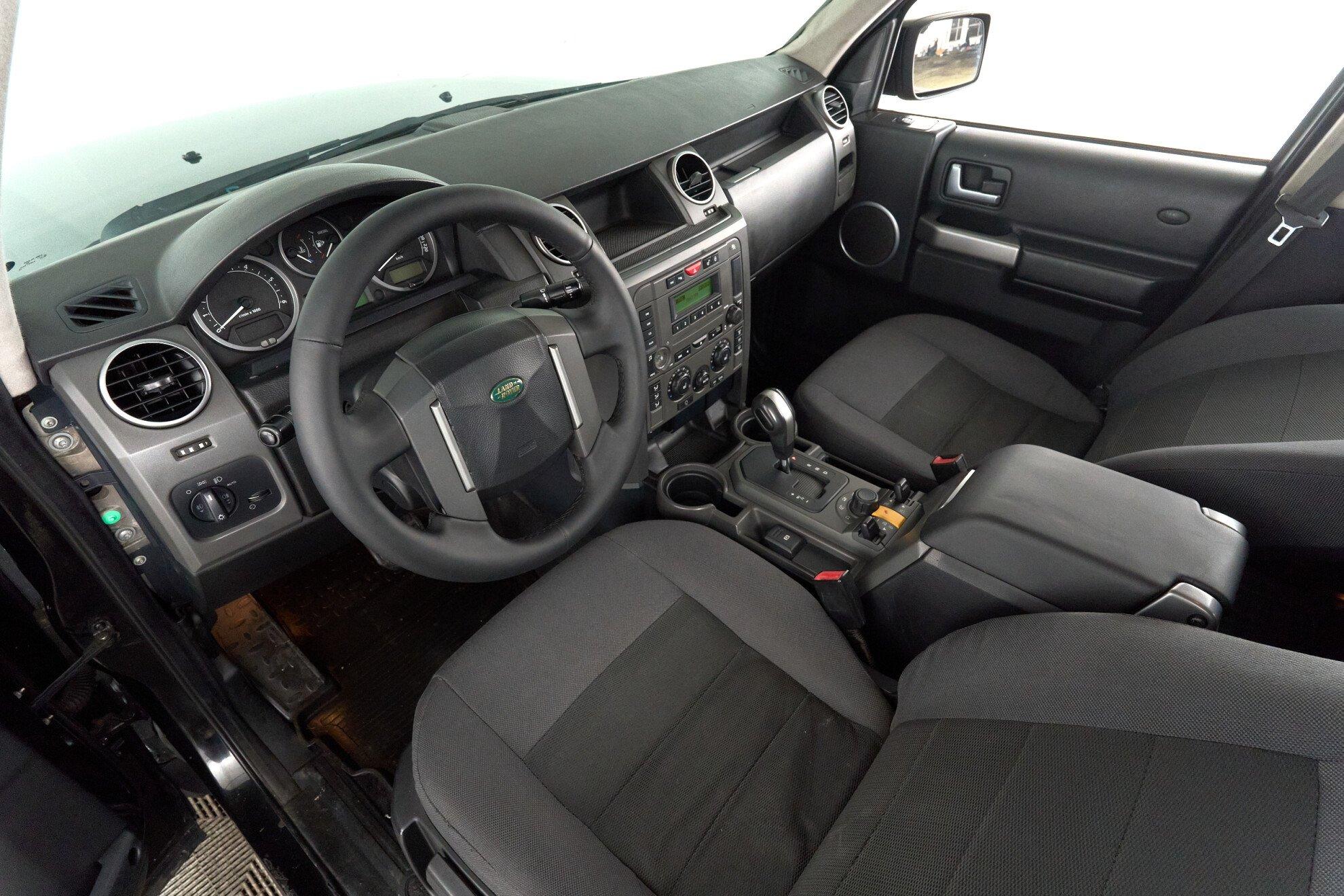 Land Rover Discovery 2006, черный