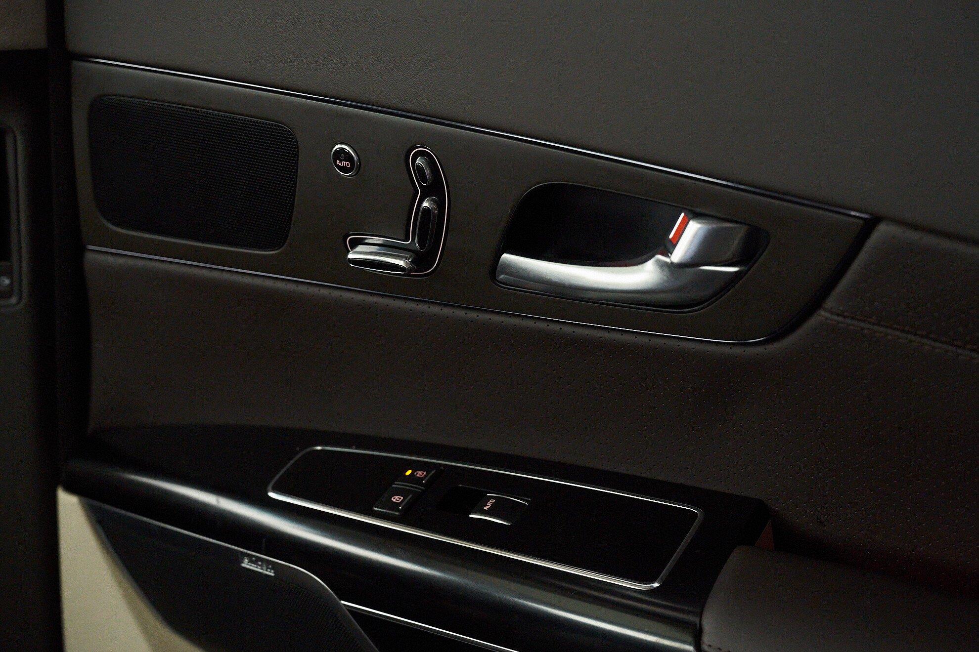 Kia Quoris 2013, коричневый