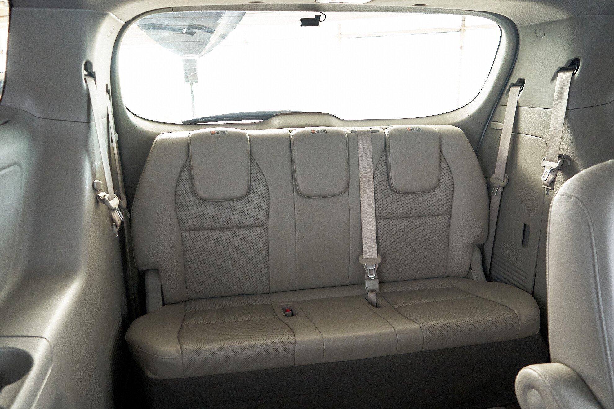 Kia Carnival 2017, белый