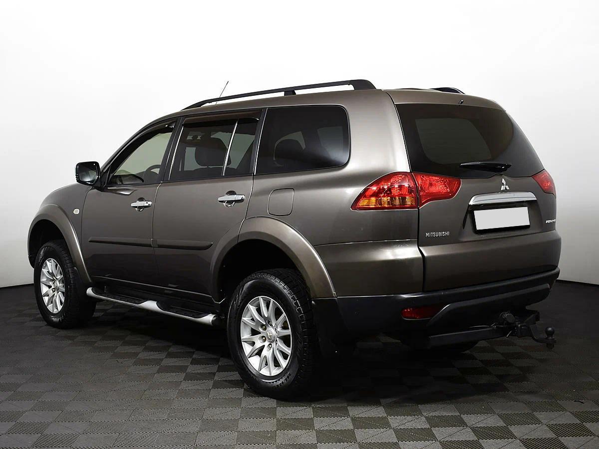 Mitsubishi Pajero Sport 2013, коричневый