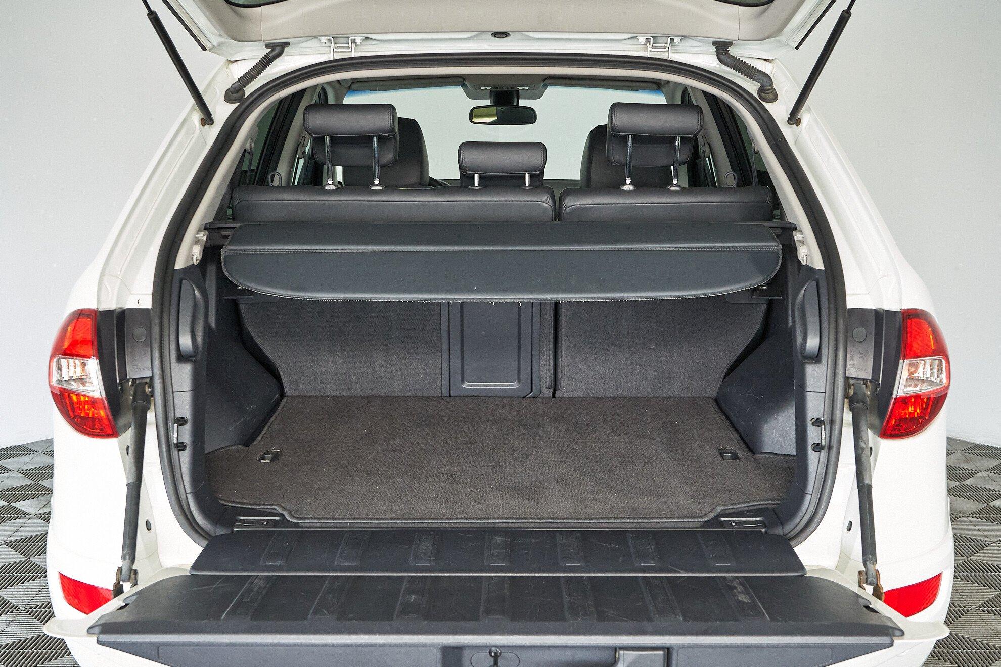 Renault Koleos 2011, белый