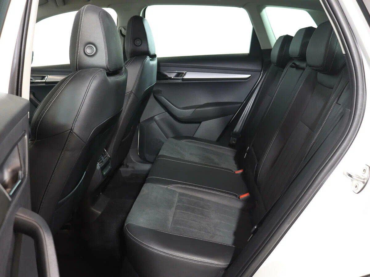 Skoda Karoq 2020, белый