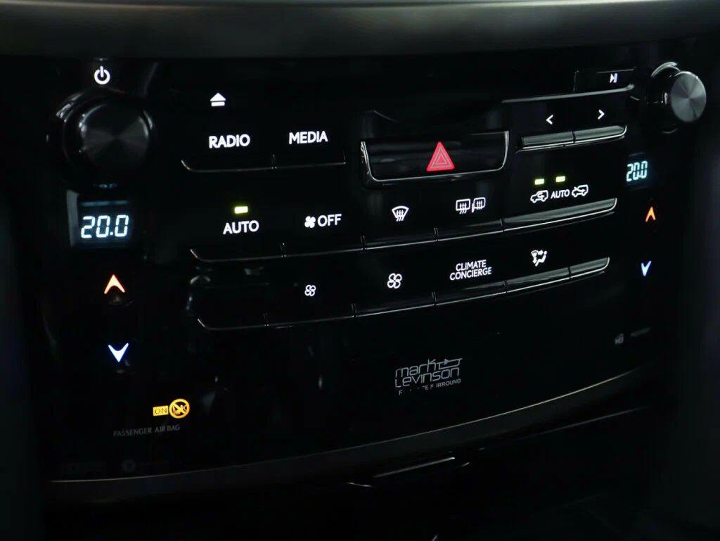 Lexus LX 2017, белый