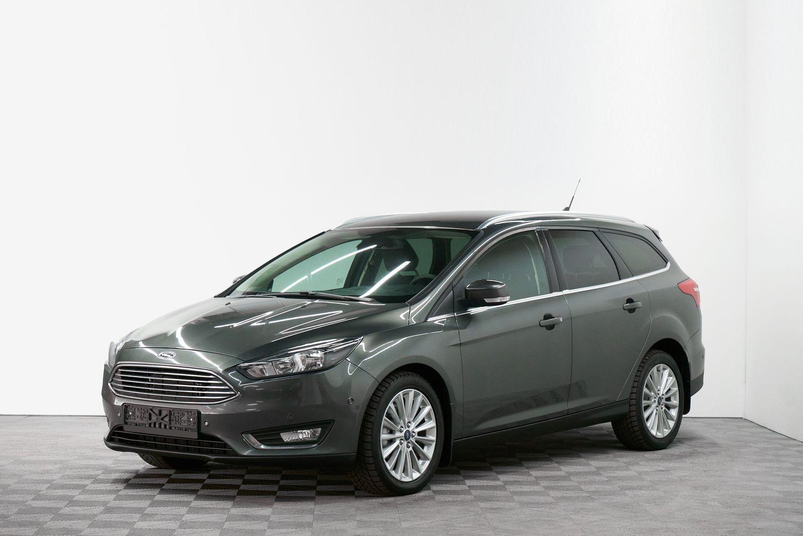 Ford Focus 2018, серый