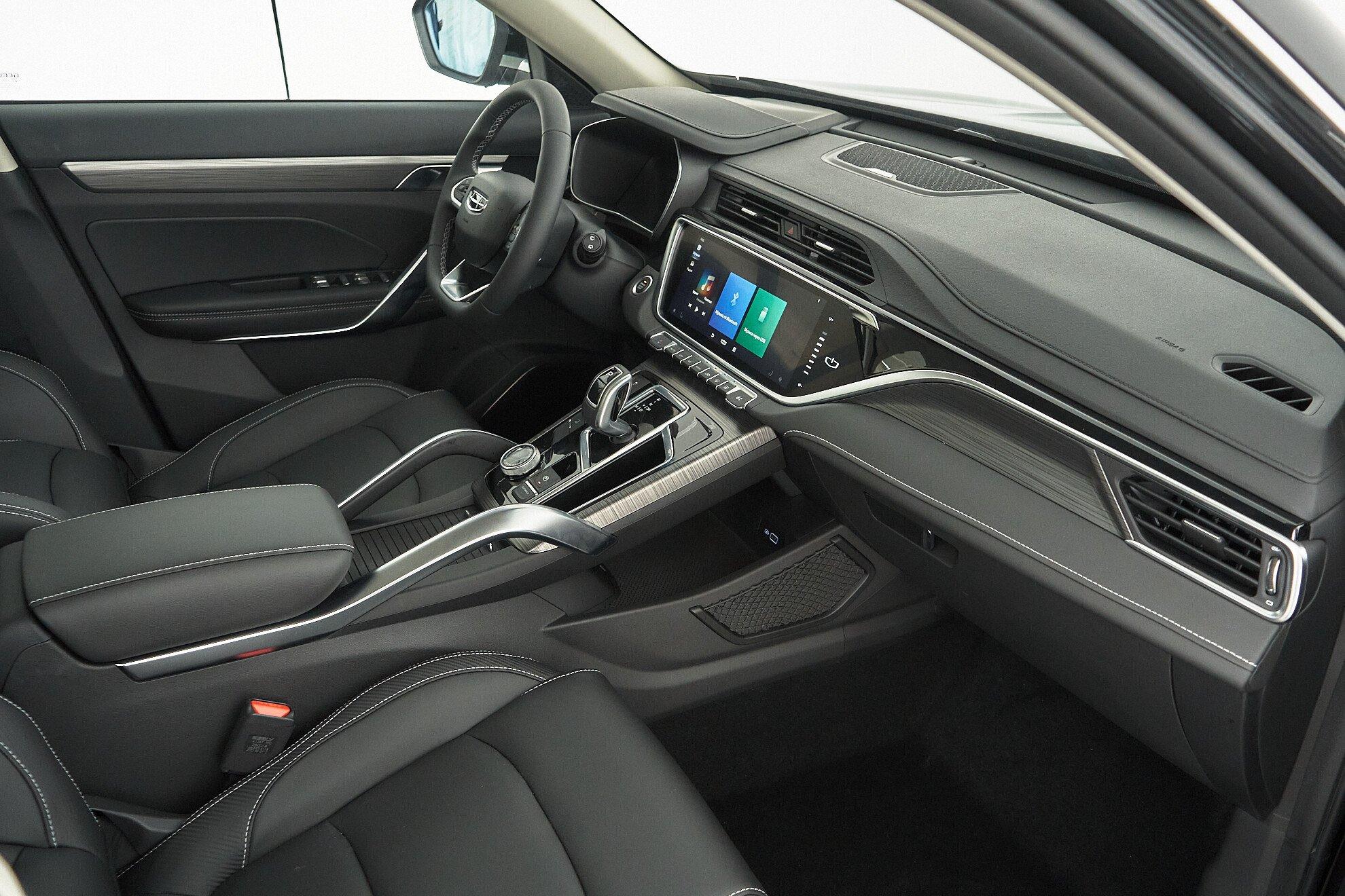 Geely Atlas Pro 2024, черный