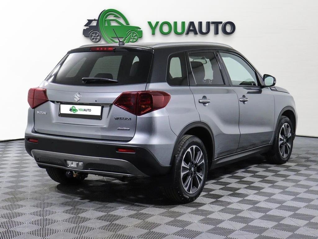 Suzuki Vitara 2021, серый