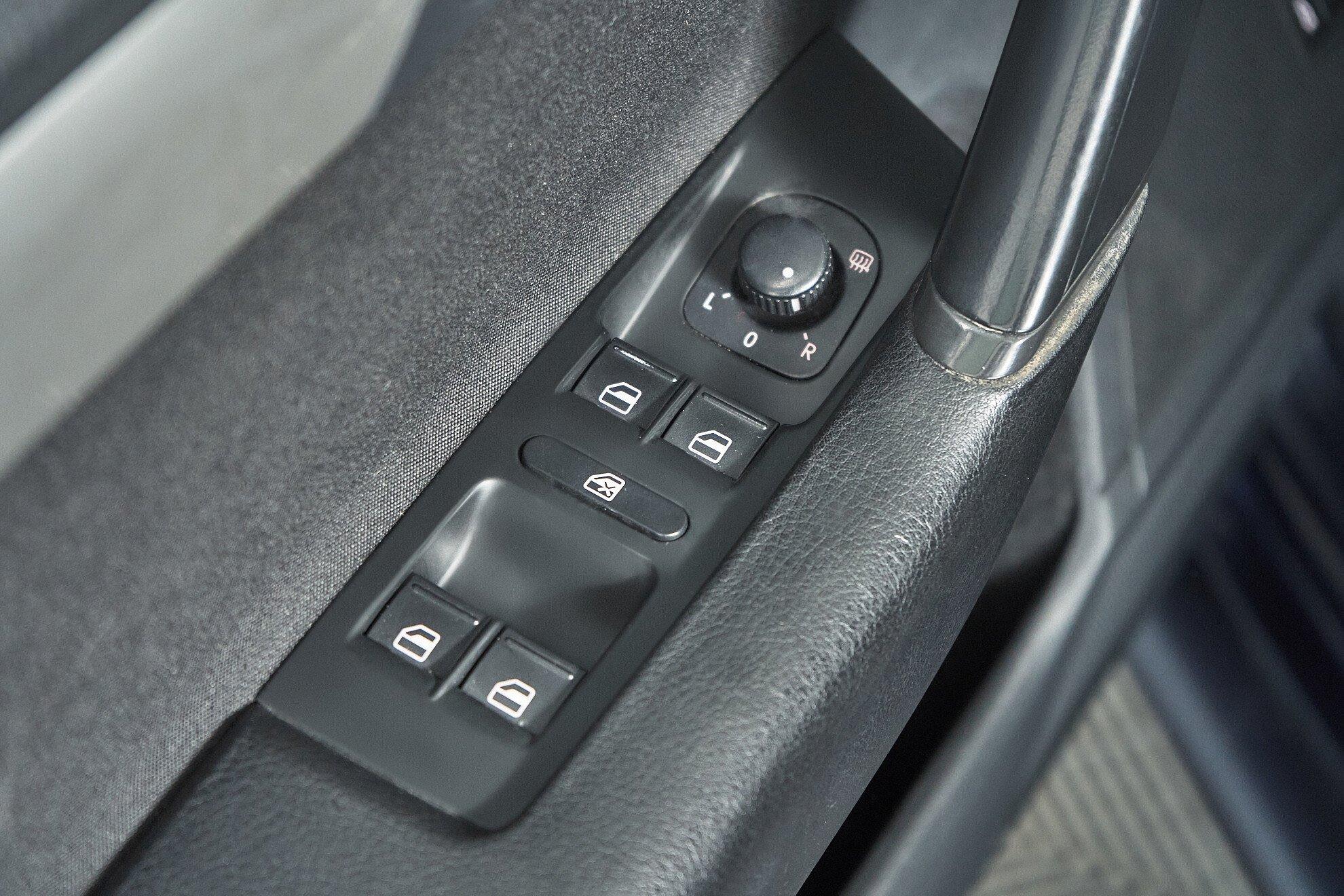 Volkswagen Passat 2012, синий