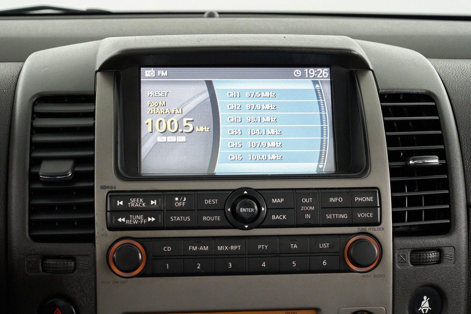Nissan Pathfinder 2008, черный