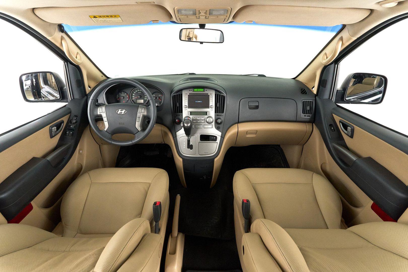 Hyundai Grand Starex 2012, черный