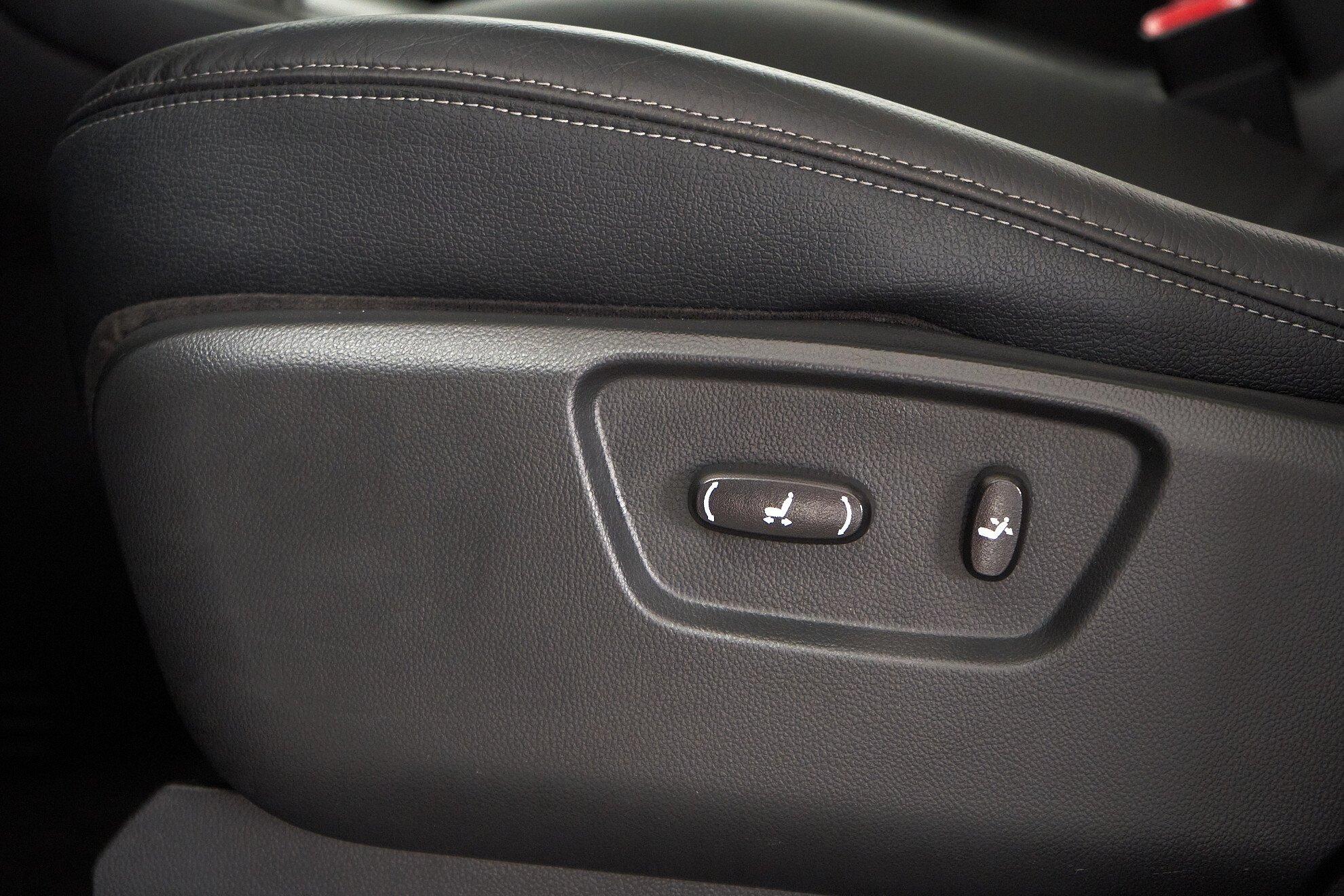 Chevrolet Captiva 2015, черный
