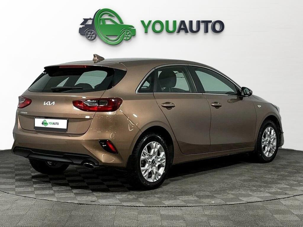 Kia Ceed 2021, коричневый