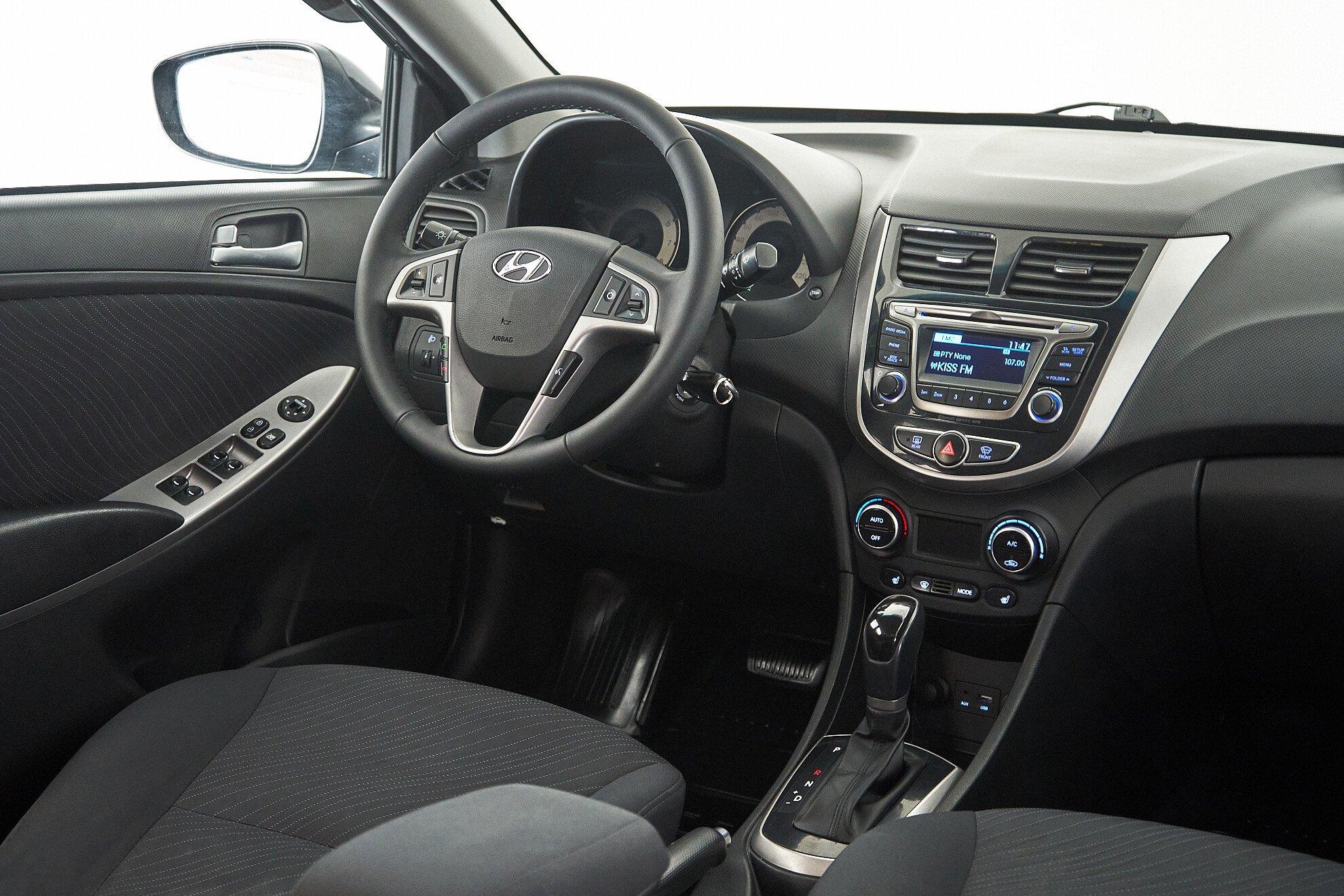 Hyundai Solaris 2014, черный