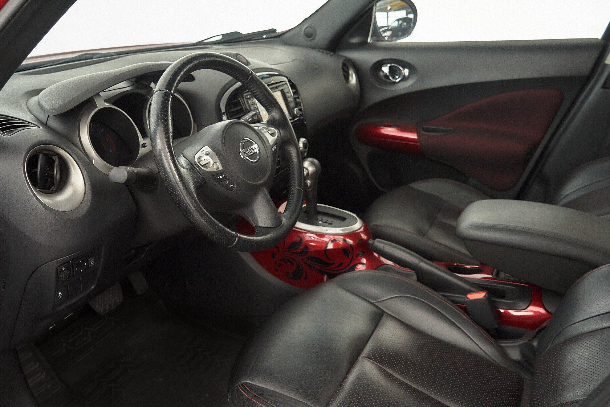 Nissan Juke 2014, красный