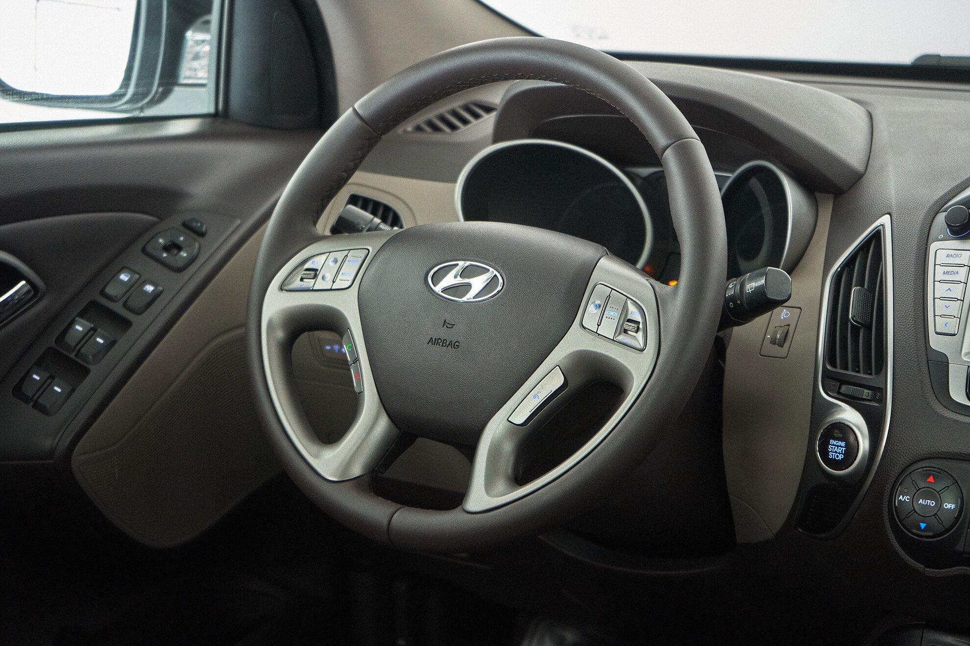 Hyundai ix35 2011, черный