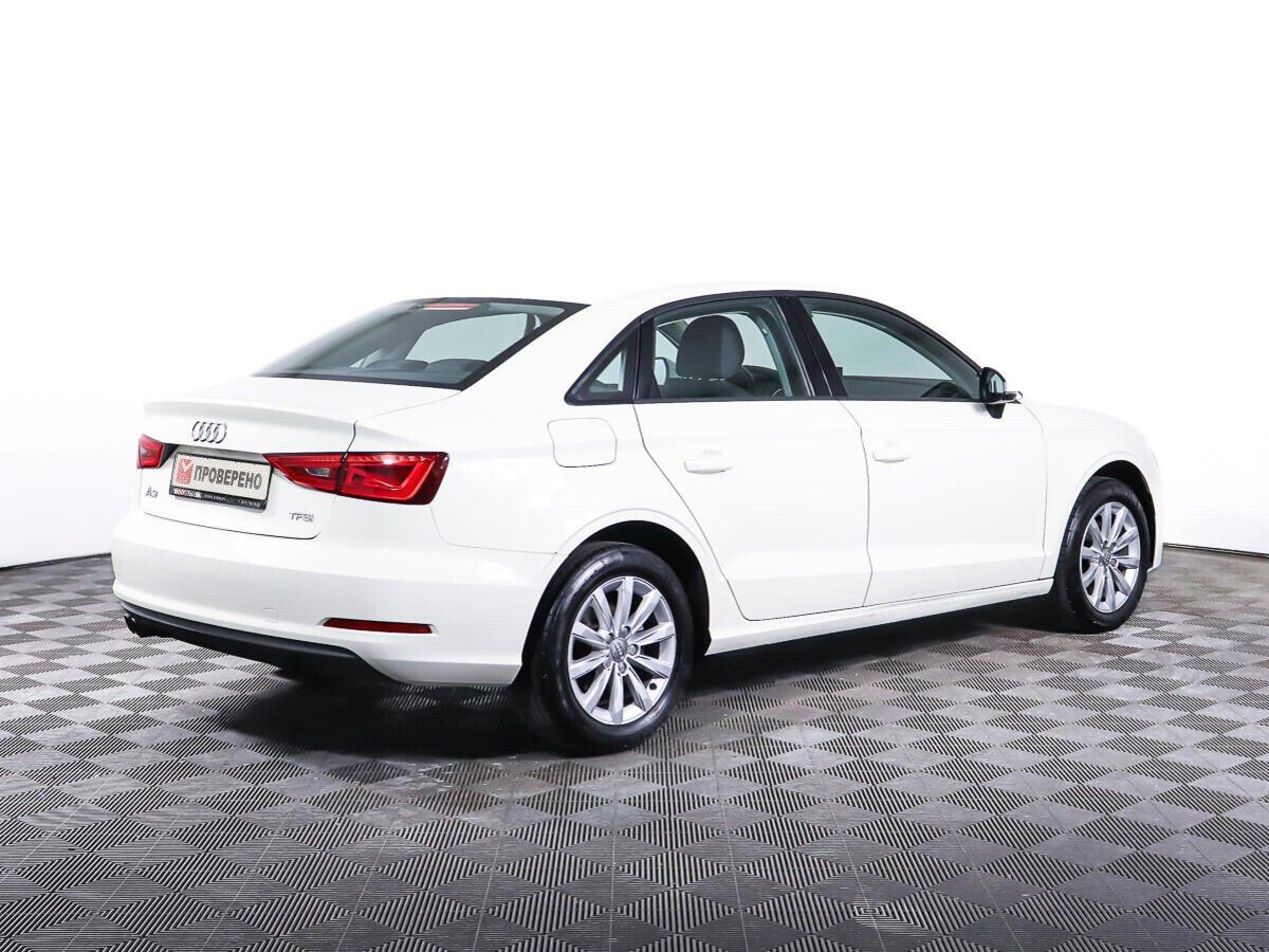 Audi A3 2016, белый