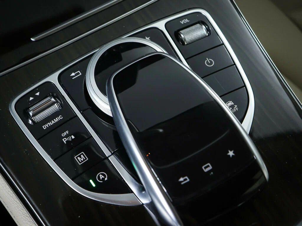 Mercedes-Benz GLC 2017, черный