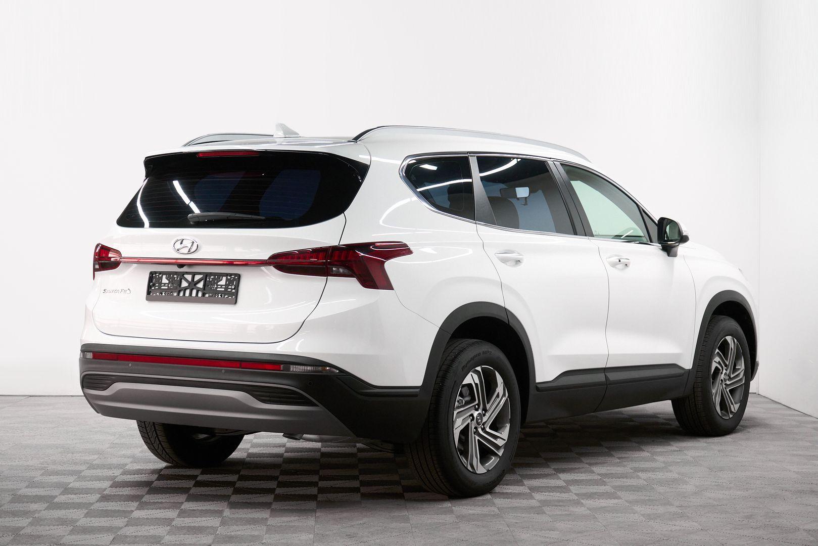 Hyundai Santa Fe 2020, белый