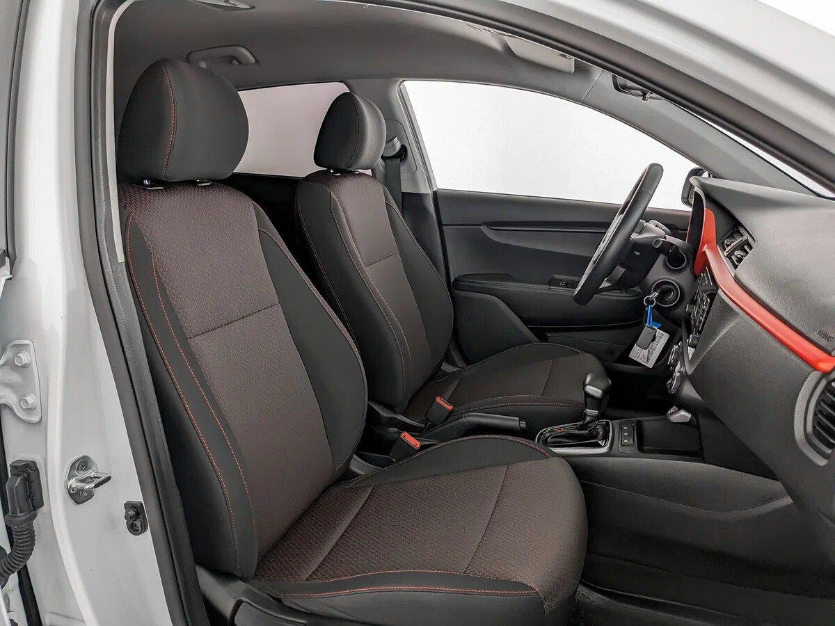 Kia Rio 2021, белый