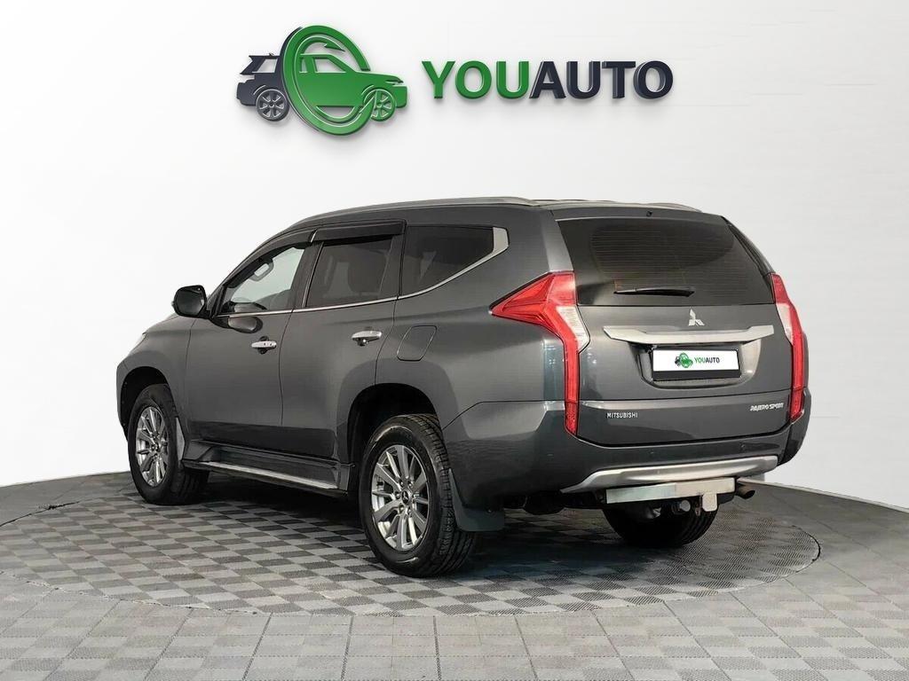Mitsubishi Pajero Sport 2020, серый
