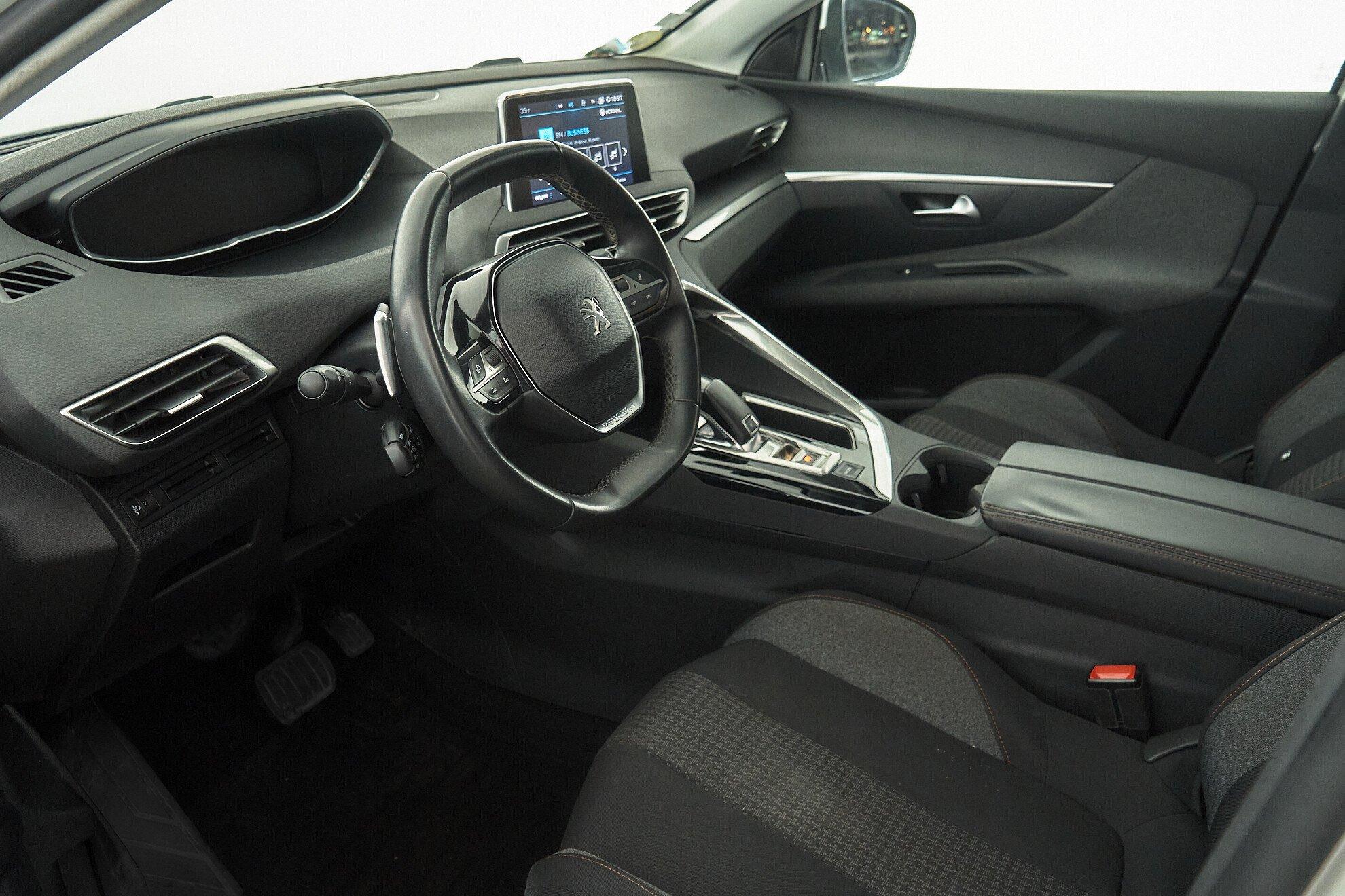 Peugeot 3008 2018, белый