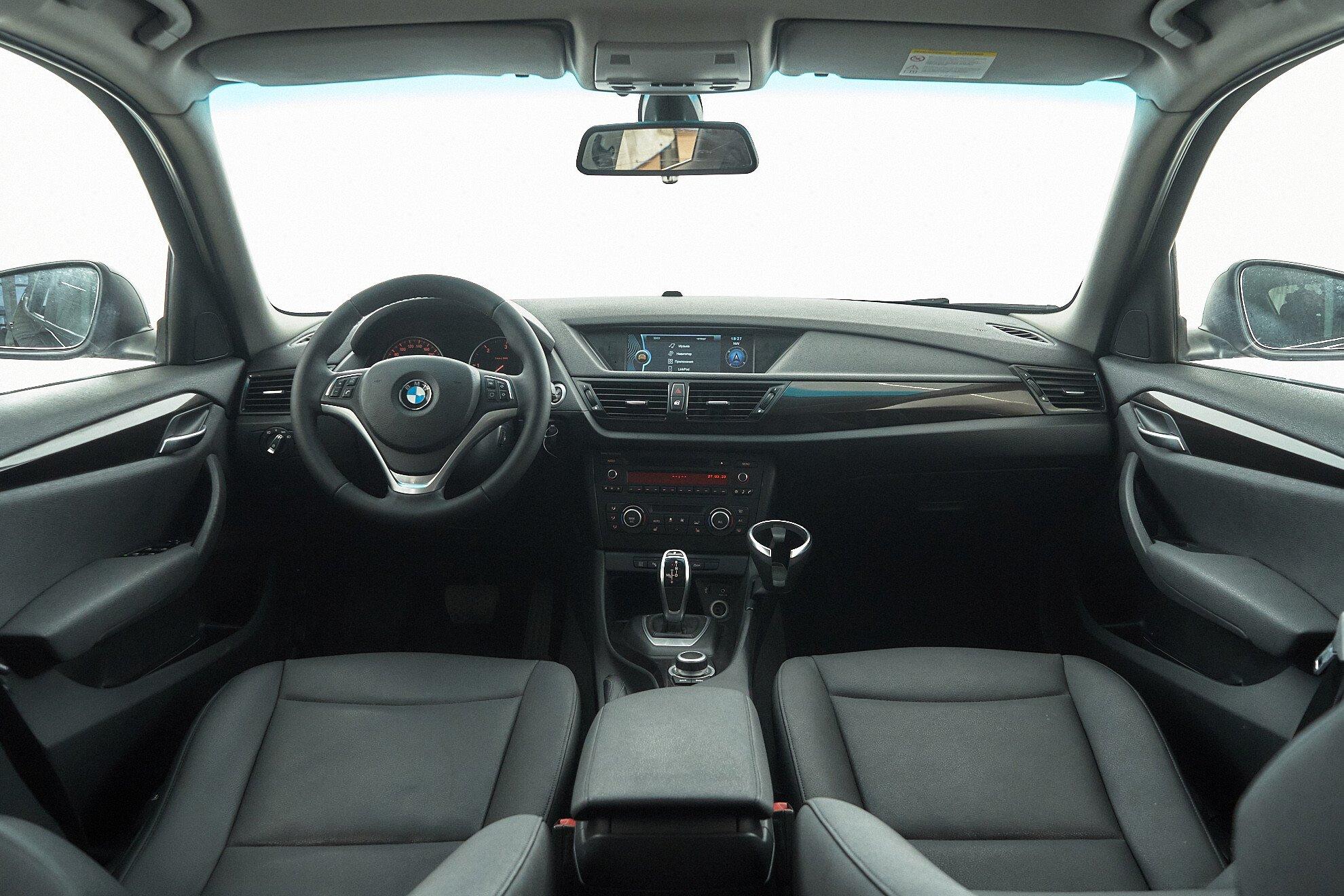 BMW X1 2013, черный