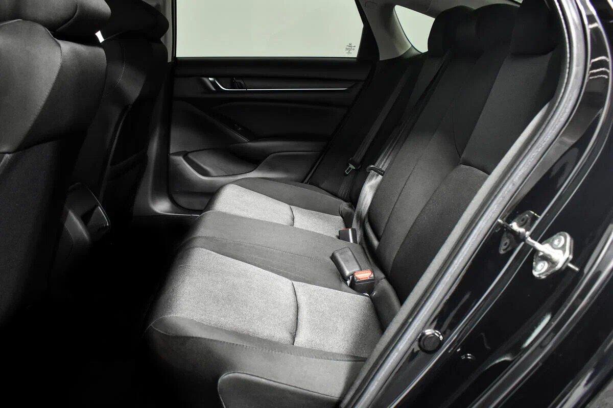 Honda Accord 2018, черный