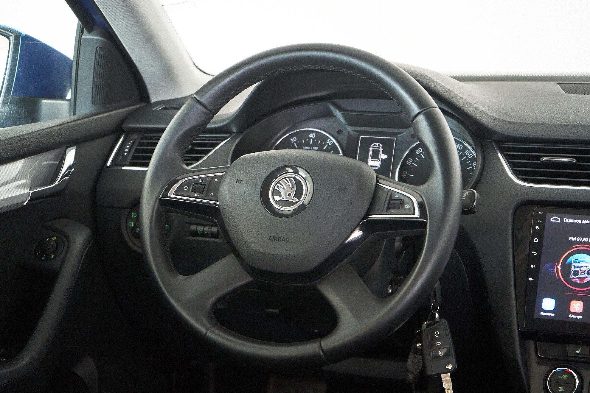 Skoda Octavia 2016, синий