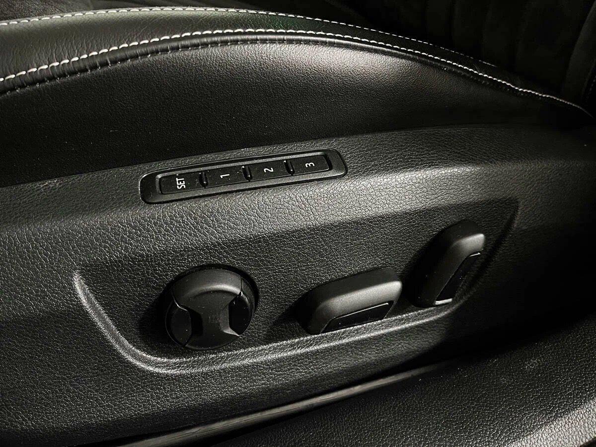 Skoda Superb 2020, белый