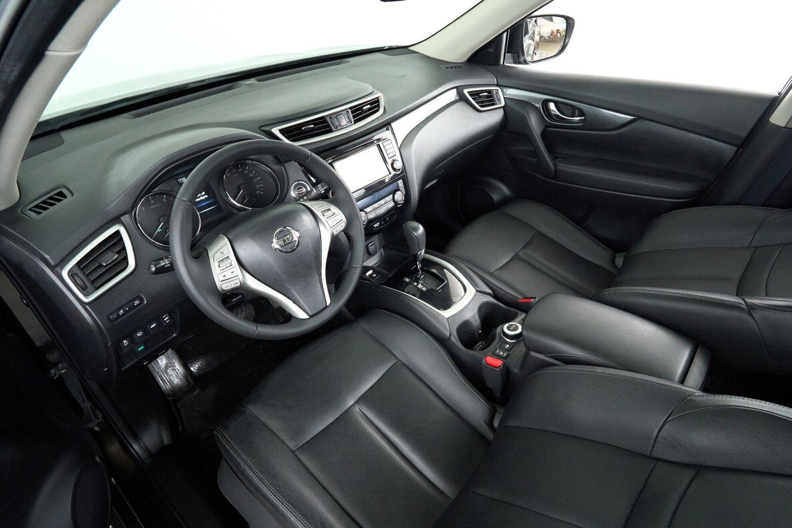 Nissan X-Trail 2017, зеленый