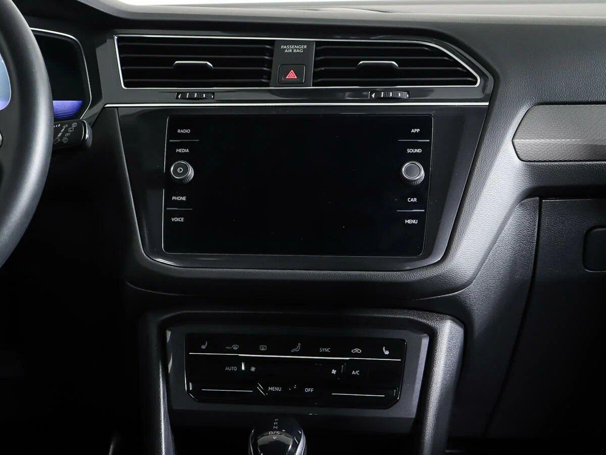 Volkswagen Tiguan 2023, белый